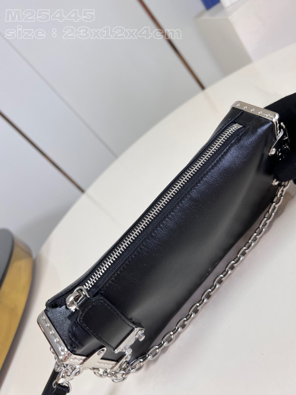 l**is V*t*n slim trunk-23*12*4cm