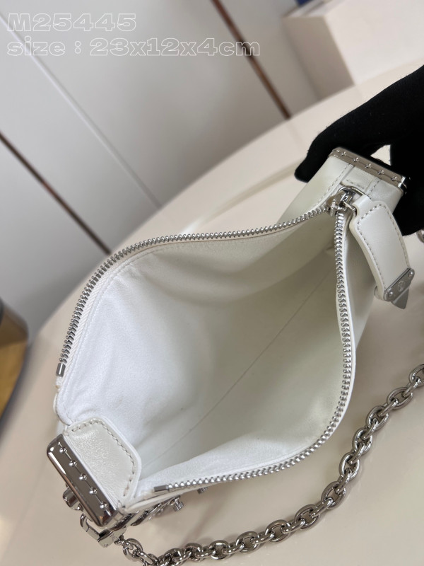 l**is V*t*n slim trunk-23*12*4cm