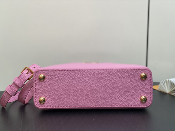 l**is V*t*n capucines bb-27*18*9cm