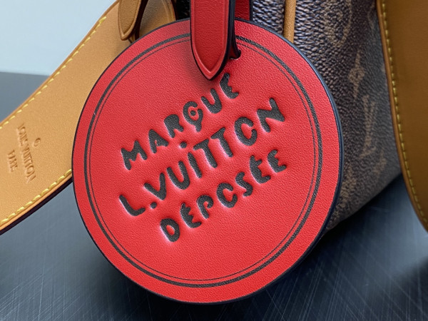 l**is V*t*n multi pochette accessoires