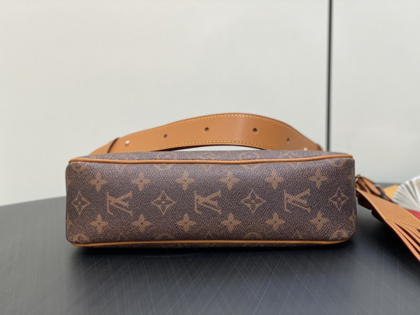 l**is V*t*n multi pochette accessoires