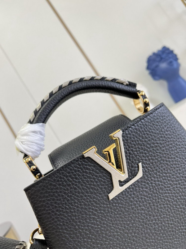 l**is V*t*n capucines mini
